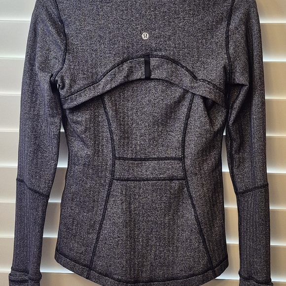Lululemon Define Women's Black Gray Jacket Heathered Herringbone Sz 6 Thumbholes - Picture 4 of 9
